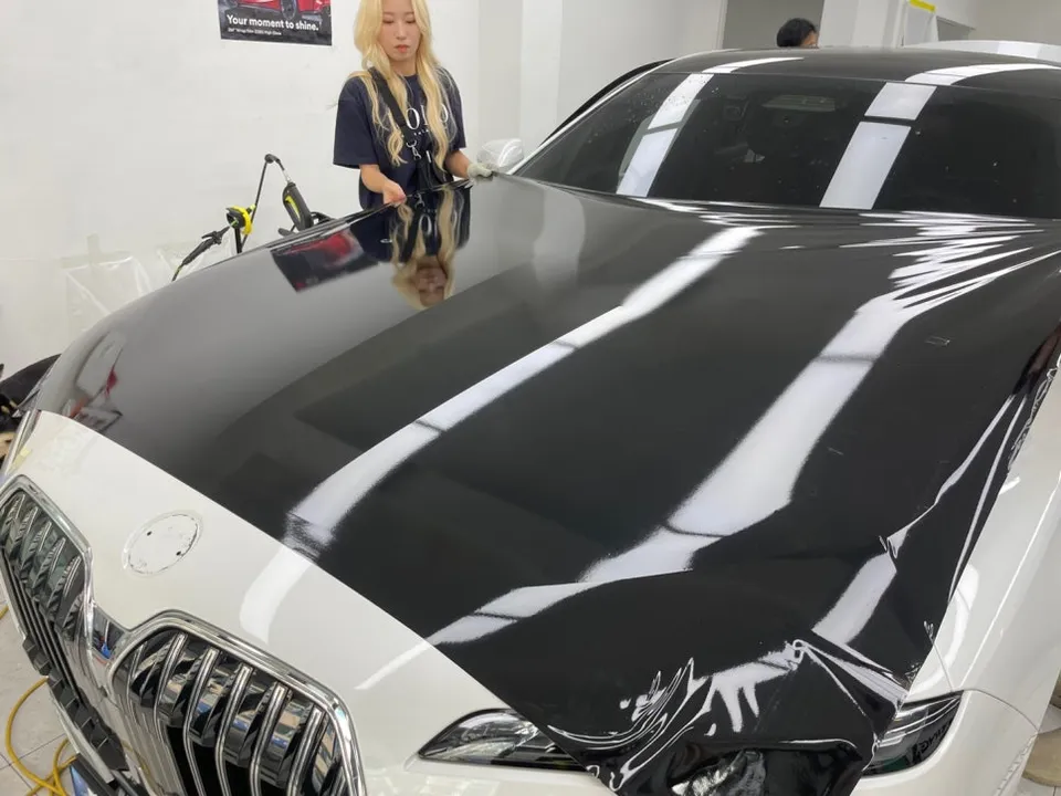 BMW 7 Seriesのカーラッピング事例|費用目安・仕上がり 施工写真 3-2