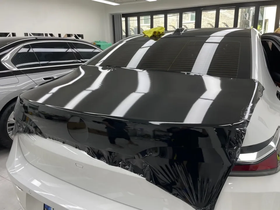 BMW 7 Seriesのカーラッピング事例|費用目安・仕上がり 施工写真 3-3