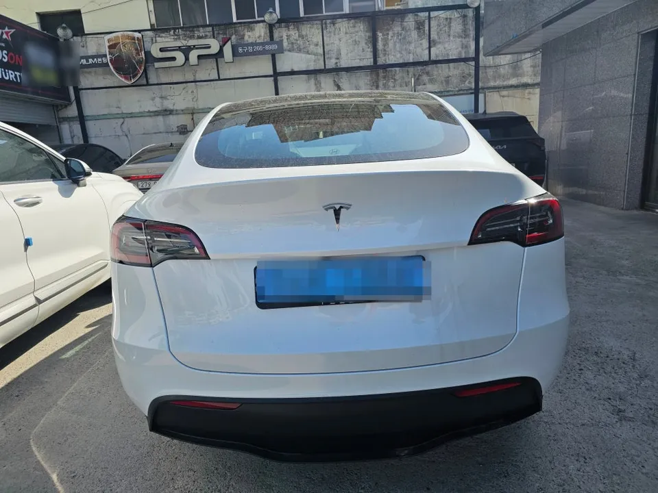 Tesla Model Y window tinting - Tesla Model Y Window Tinting Review photo 3