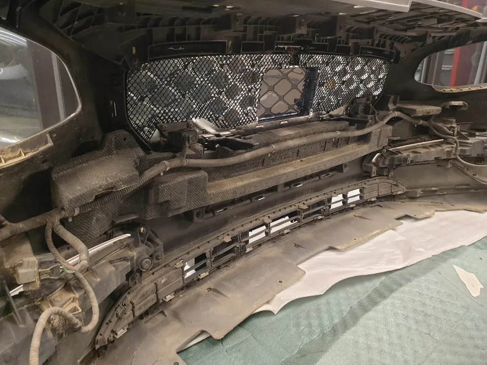 Hyundai Grandeur IG body kit - Hyundai Grandeur IG Body Kit Installation Review photo 4