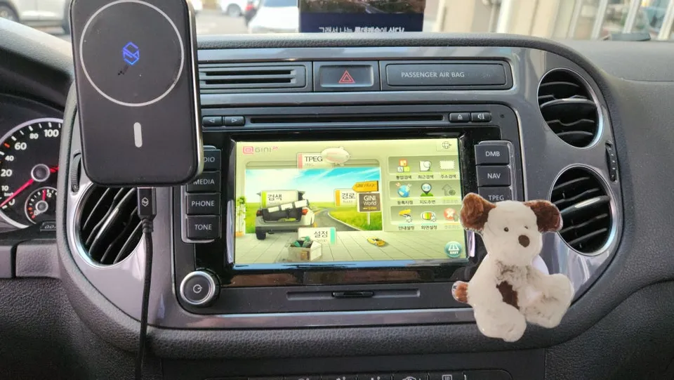 Volkswagen Tiguan dash cam - Volkswagen Tiguan Dash Cam Installation Review photo 4