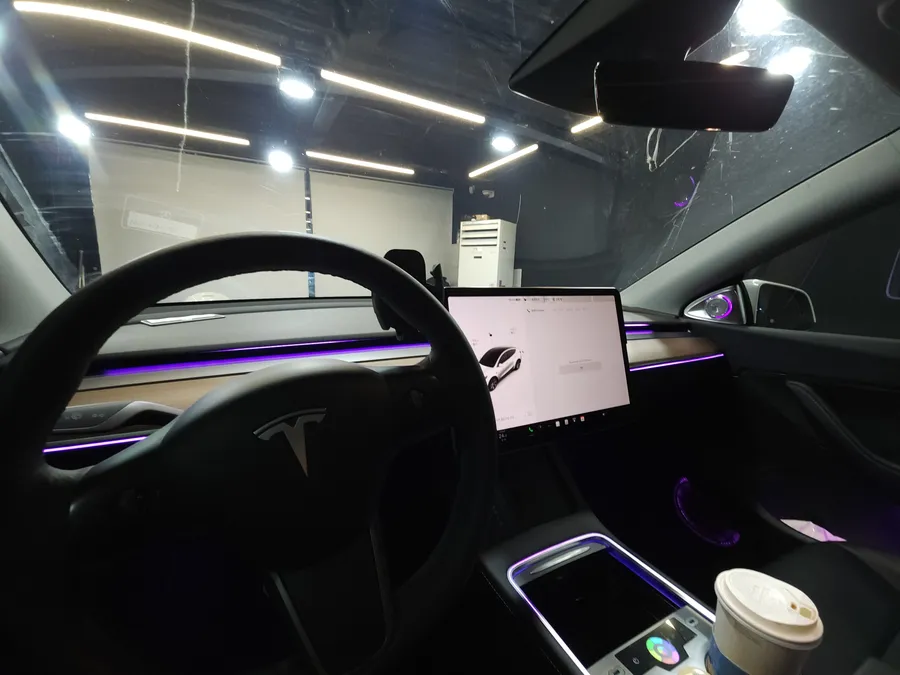 Tesla Model Y Ambient Lighting Review: Enhanced Interior LEDs After