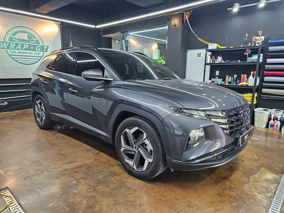 Hyundai Tucson NX4のカーフィルム施工事例|費用目安・仕上がり 施工写真 4-1