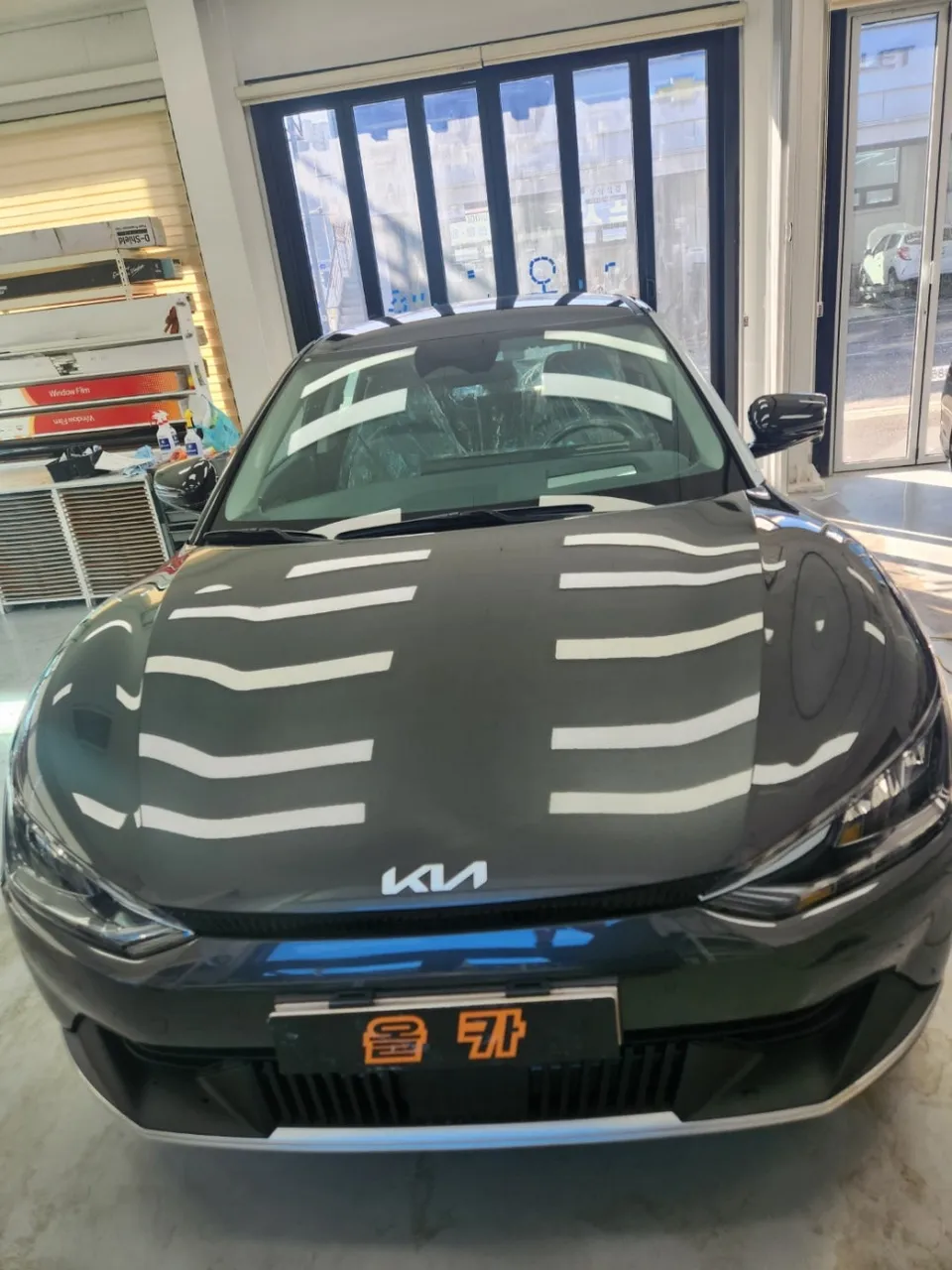 Kia EV6のPPF施工事例|費用目安と仕上がり 施工写真 1-2