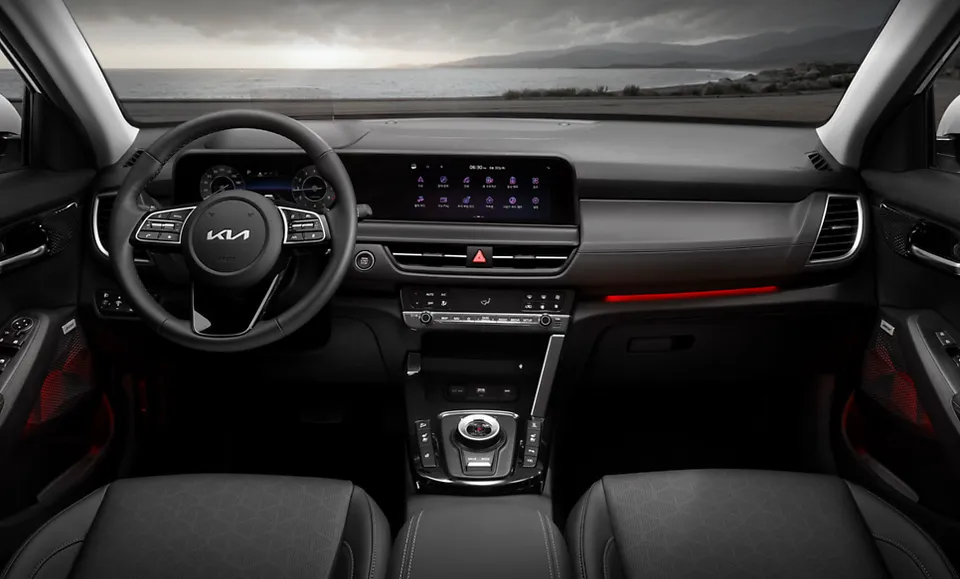 Hyundai Elantraのカーラッピング事例|費用目安・仕上がり 施工写真 2-2
