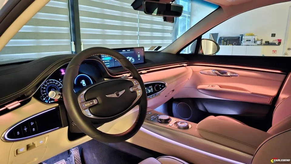 Genesis GV70 ambient lighting - Genesis GV70 Ambient Lighting Review — Seamless OEM Integration photo 3