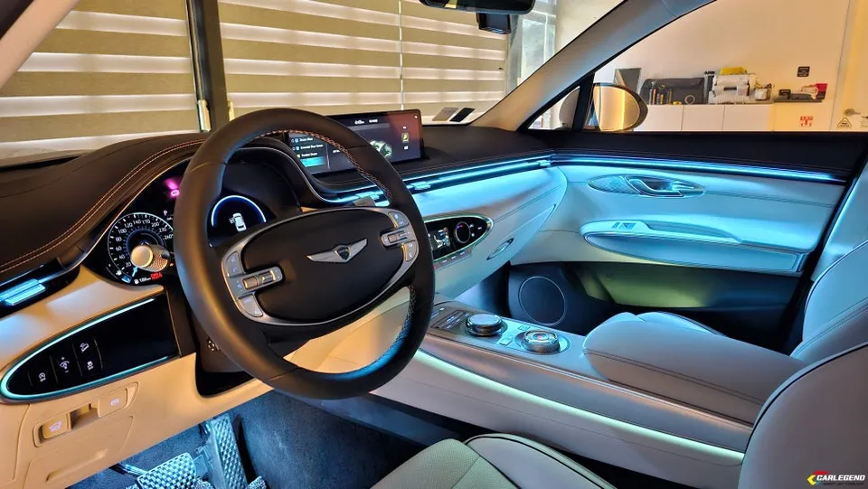 Genesis GV70 ambient lighting - Genesis GV70 Ambient Lighting Review — Seamless OEM Integration photo 6