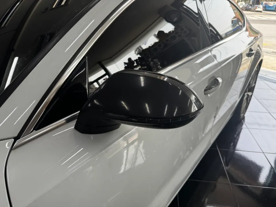 Audi A7のカーラッピング事例|アッシュグレーで高級感アップ 施工写真 4-1