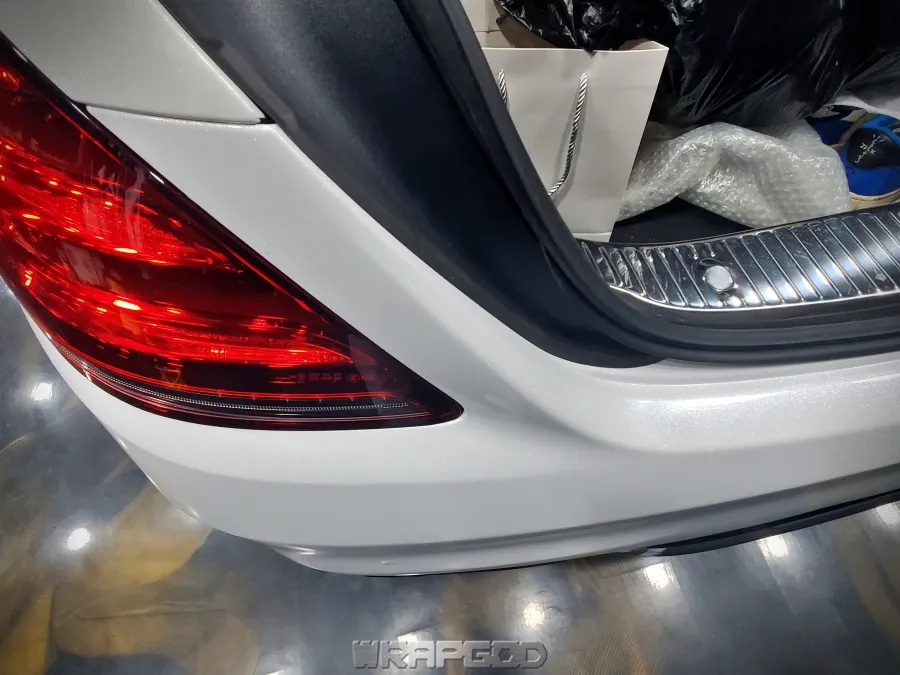 メルセデス・ベンツ S63 AMGのカーラッピング事例|費用目安・仕上がり 施工写真 3-3