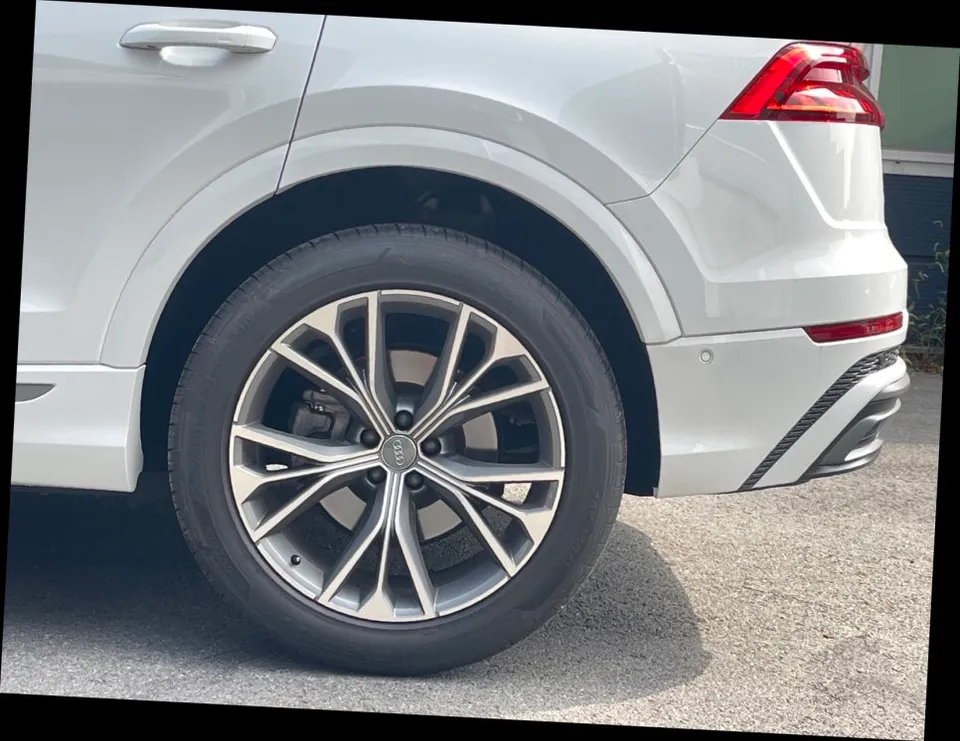 Audi Q8 wheel repair - Audi Q8 Wheel Repair & Refinishing Review — Glossy Black Restoration photo 4