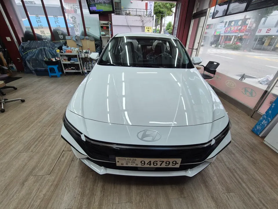Hyundai Elantraのカーフィルム施工事例|費用目安・仕上がり 施工写真 2-1