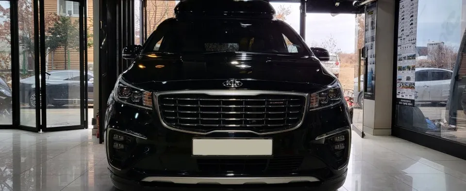 Kia Carnival 4th Gen body kit installation result