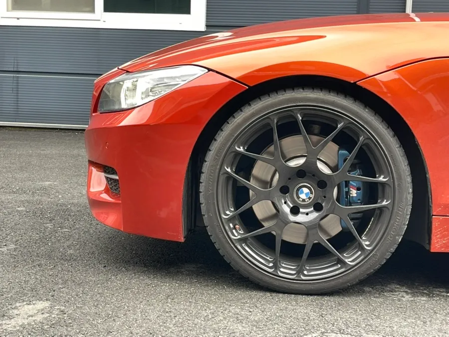 BMW Z4 wheel repair - BMW Z4 Wheel Repair & Painting Review - Stunning Gunmetal Finish photo 5