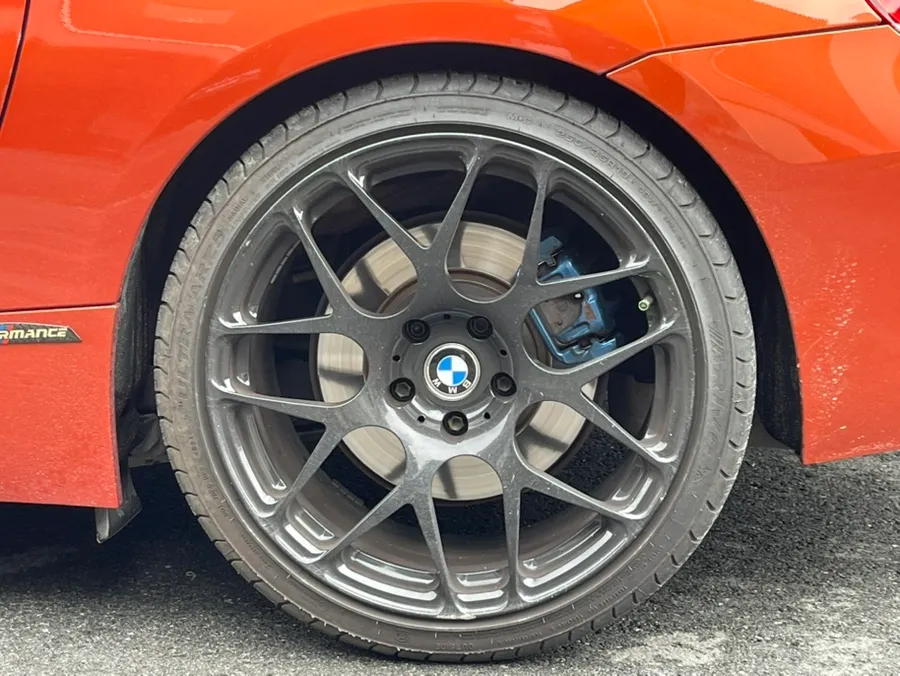BMW Z4 wheel repair - BMW Z4 Wheel Repair & Painting Review - Stunning Gunmetal Finish photo 6