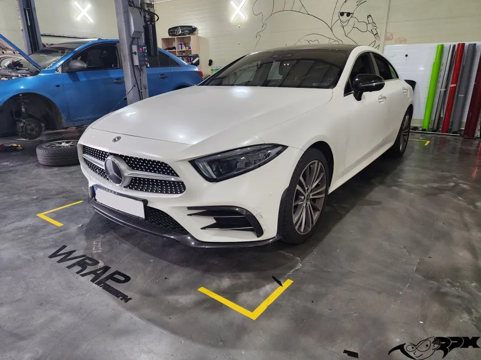 Mercedes-Benz Mercedesのカーラッピング事例|費用目安・仕上がり 施工写真 1-1