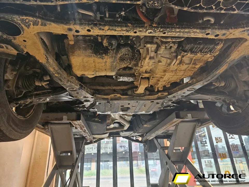 Kia Sorento other - Kia Sorento Car Service Review — Mud Removal & Undercarriage Wash photo 3