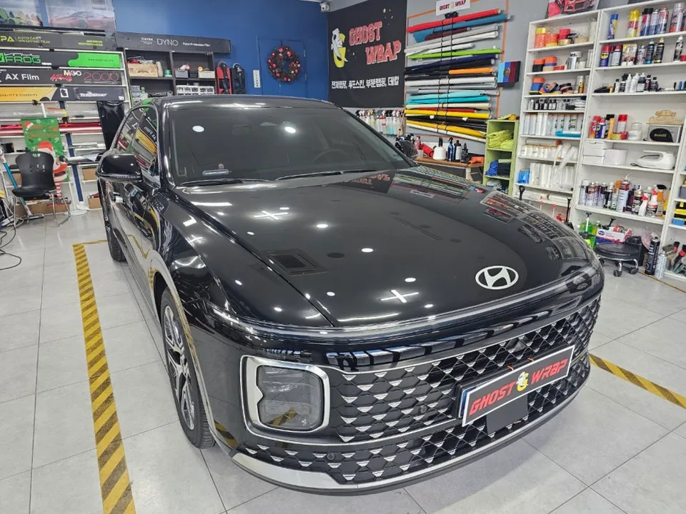 Hyundai Azera new car package - Hyundai Azera New Car Package Review — Matte Black Accents photo 3