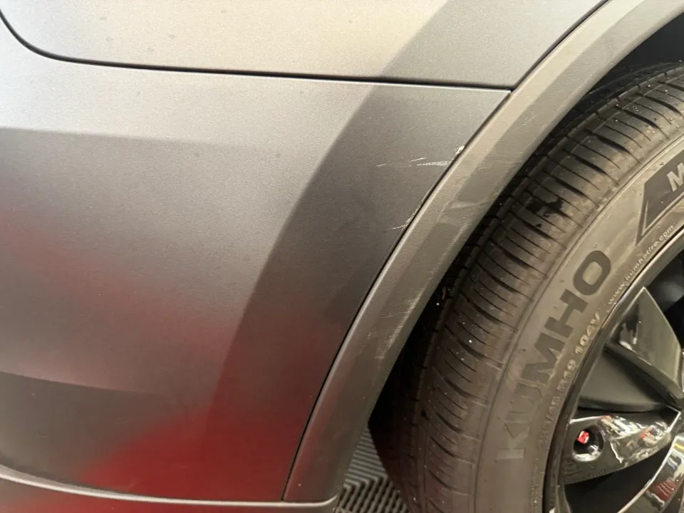 Tesla JuniperのPPF施工事例|事故復元と費用目安 施工写真 1-1