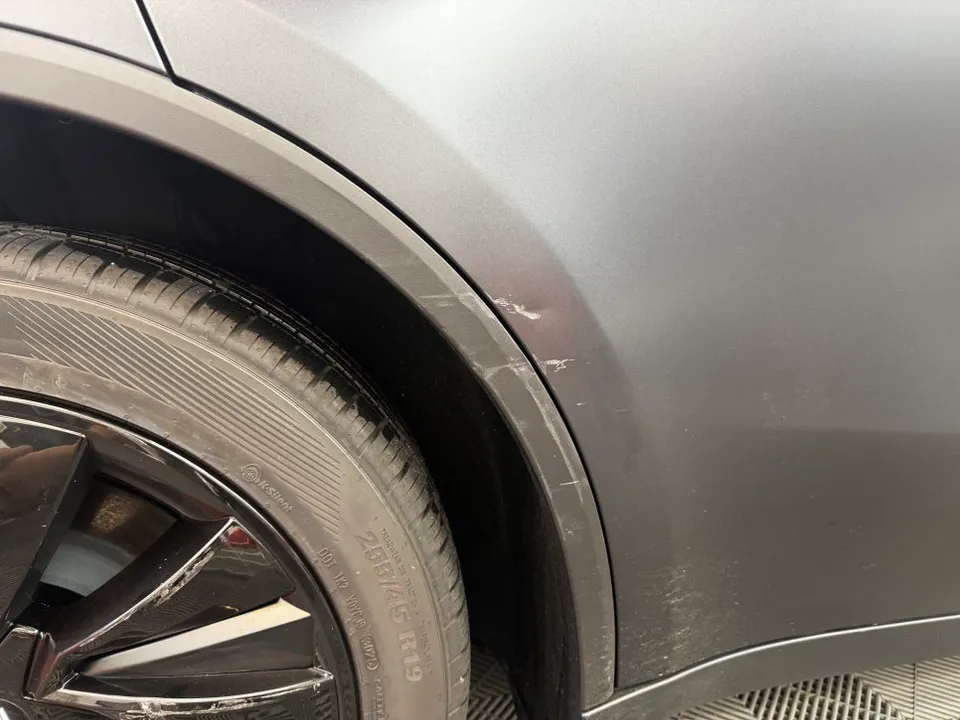 Tesla JuniperのPPF施工事例|事故復元と費用目安 施工写真 2-1