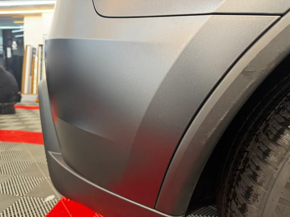 Tesla JuniperのPPF施工事例|事故復元と費用目安 施工写真 3-2