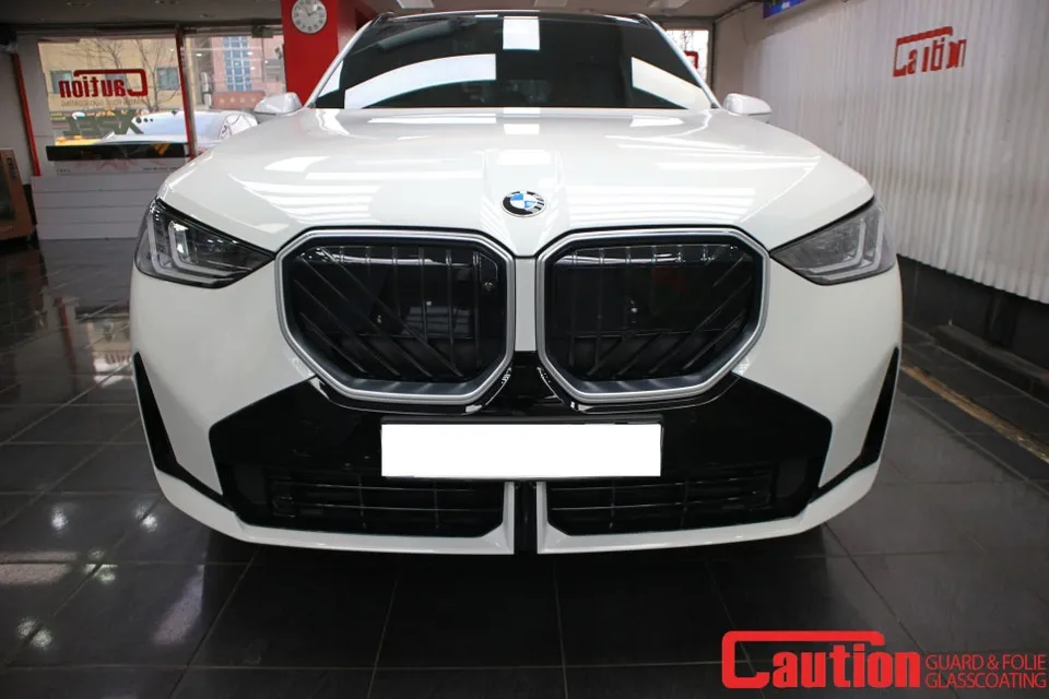 BMW X3 vinyl wrap installation result