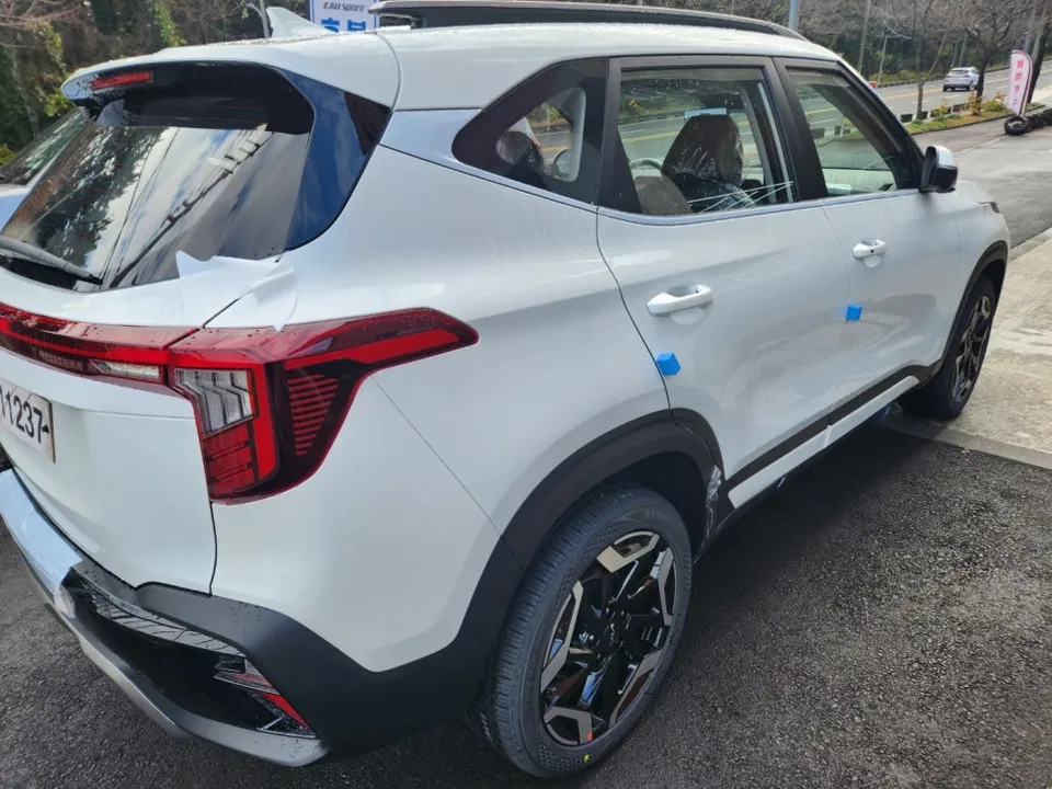 BMW X7のドラレコ取付事例|費用目安と仕上がり 施工写真 1-2