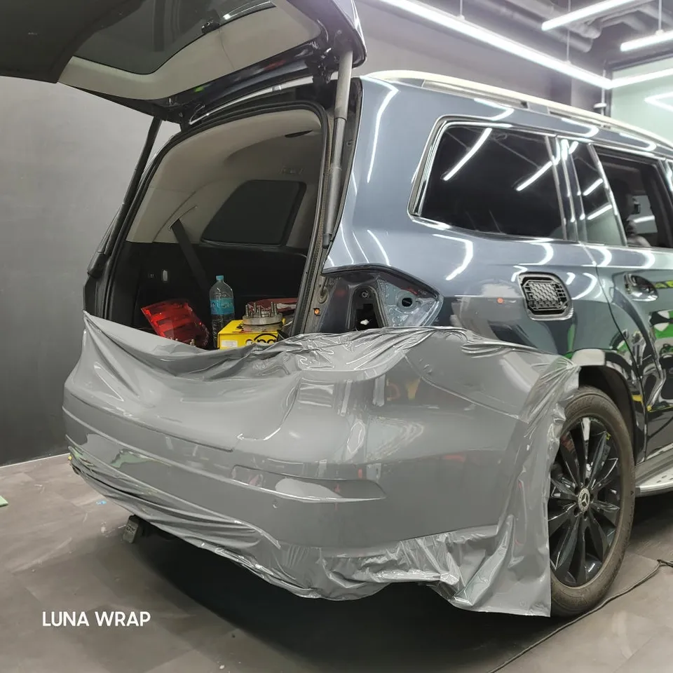 Mercedes-Benz GLSのカーラッピング事例|費用目安・仕上がり 施工写真 2-2
