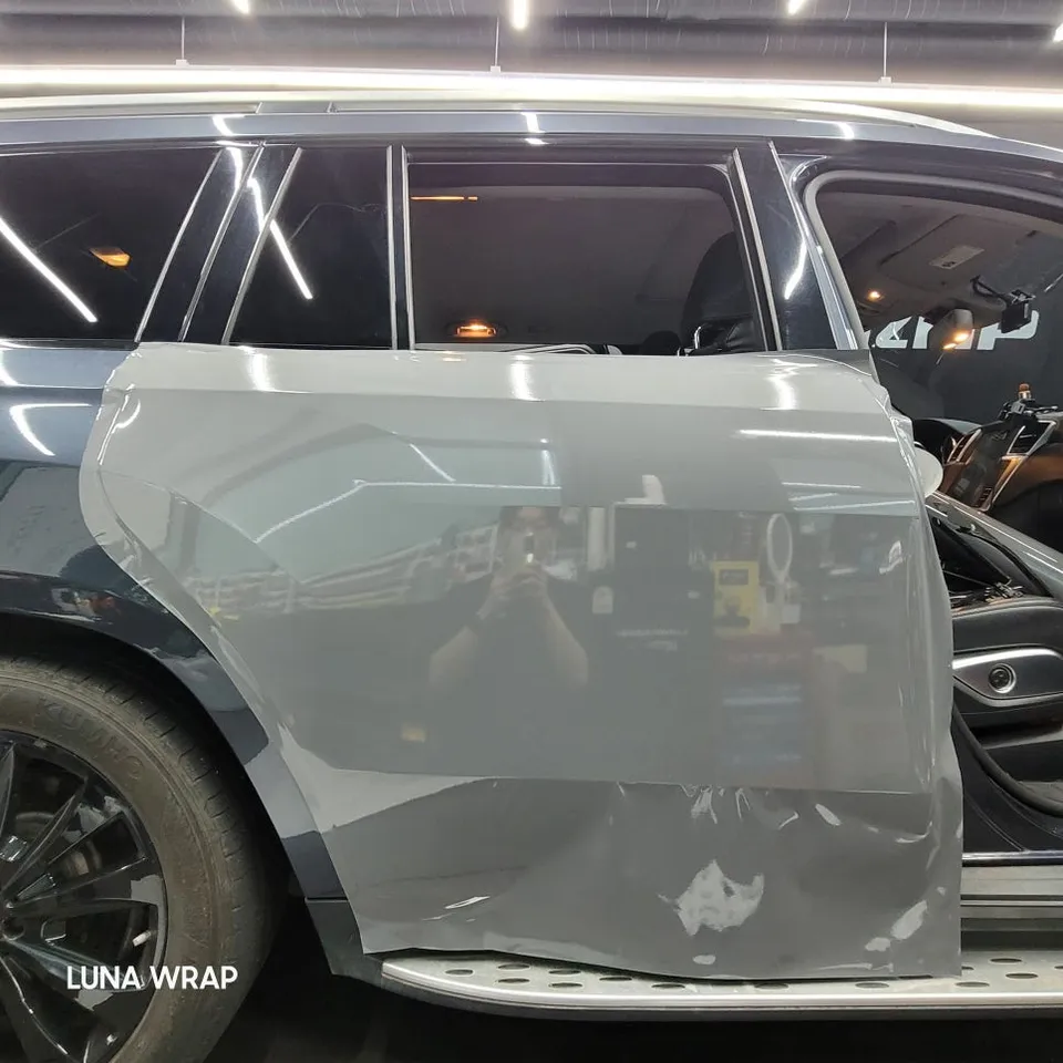 Mercedes-Benz GLSのカーラッピング事例|費用目安・仕上がり 施工写真 3-2