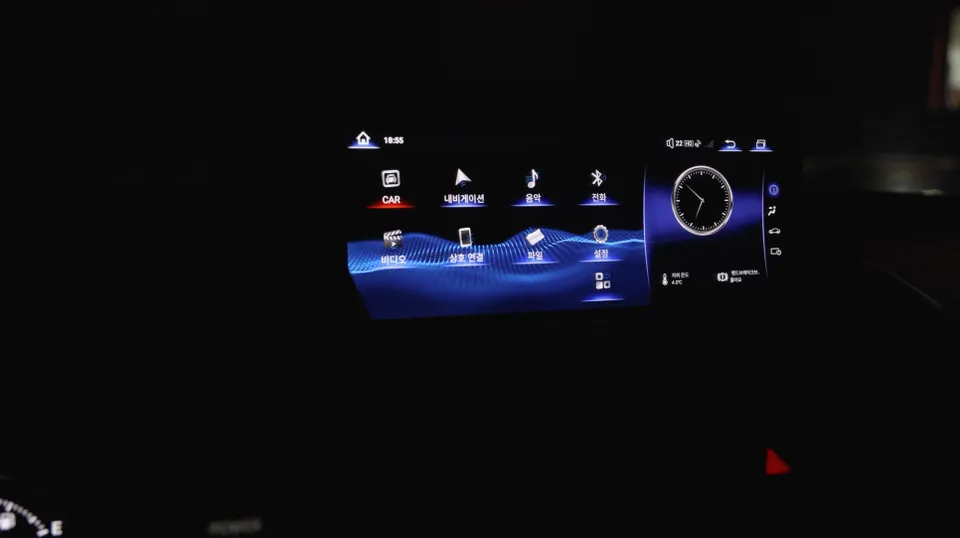 Lexus CT200h ambient lighting - Lexus CT200h Ambient Lighting Review — Transformed Interior photo 5