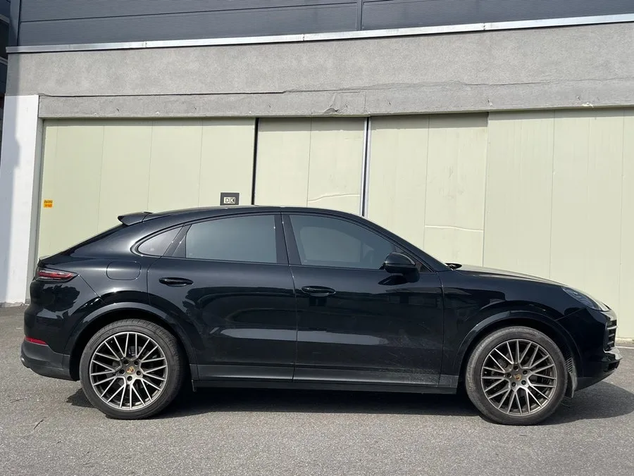Porsche Cayenne Coupe wheel repair - Porsche Cayenne Coupe Wheel Repair & Gloss Black Painting Review photo 4