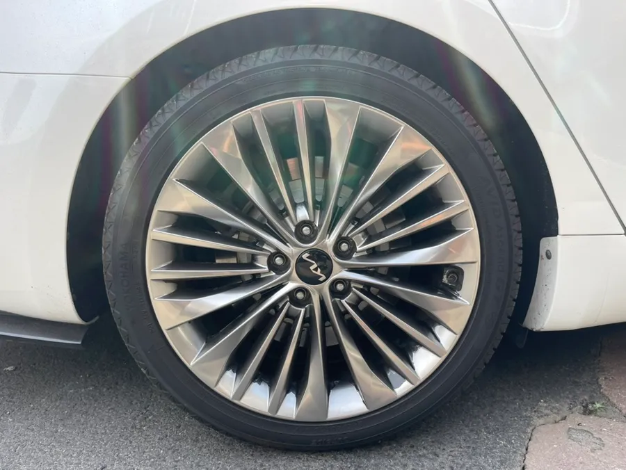 Kia K7のホイールリペア・塗装事例 施工写真 3-2