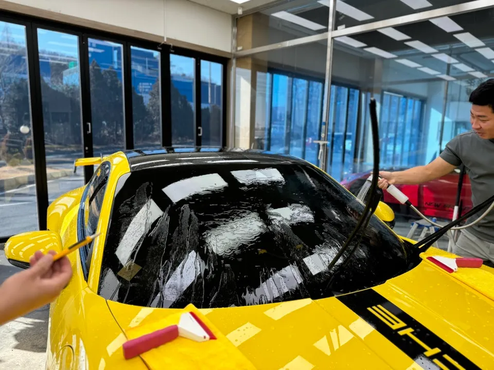 ポルシェ 911 992 PPF施工事例|費用目安と仕上がり 施工写真 1-2