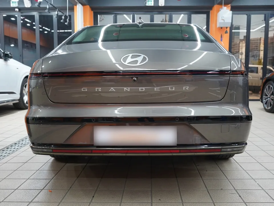 Hyundai Azera PPF施工事例｜費用目安と仕上がり 施工写真 1-3