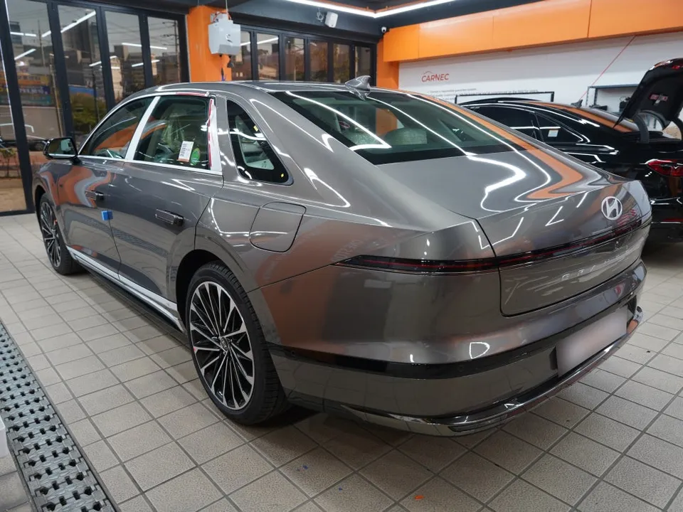 Hyundai Azera PPF施工事例｜費用目安と仕上がり 施工写真 2-3