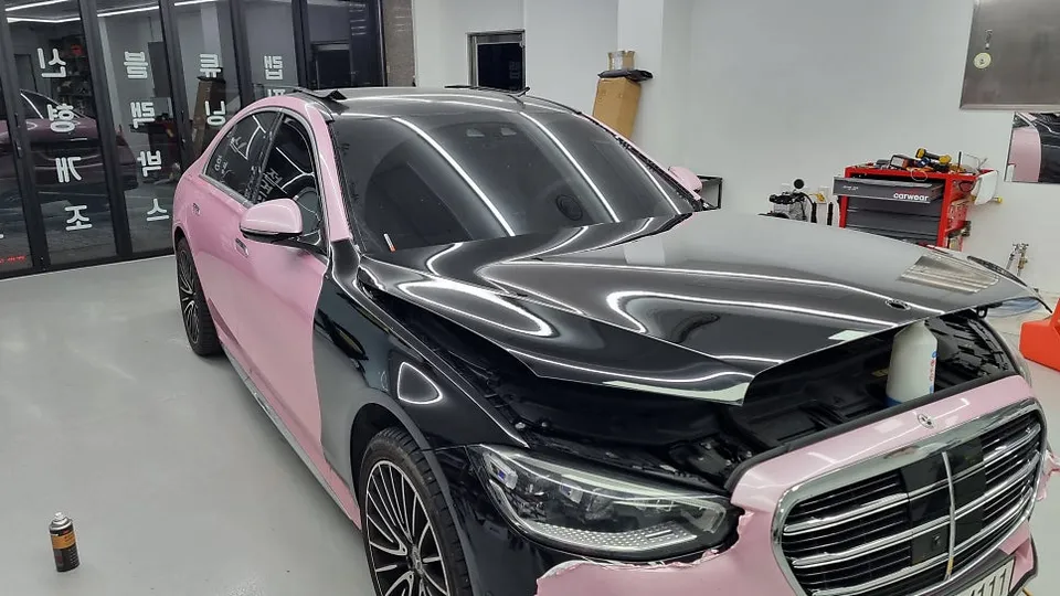 メルセデス・ベンツ Sクラス W223のカーラッピング事例 施工写真 1-3