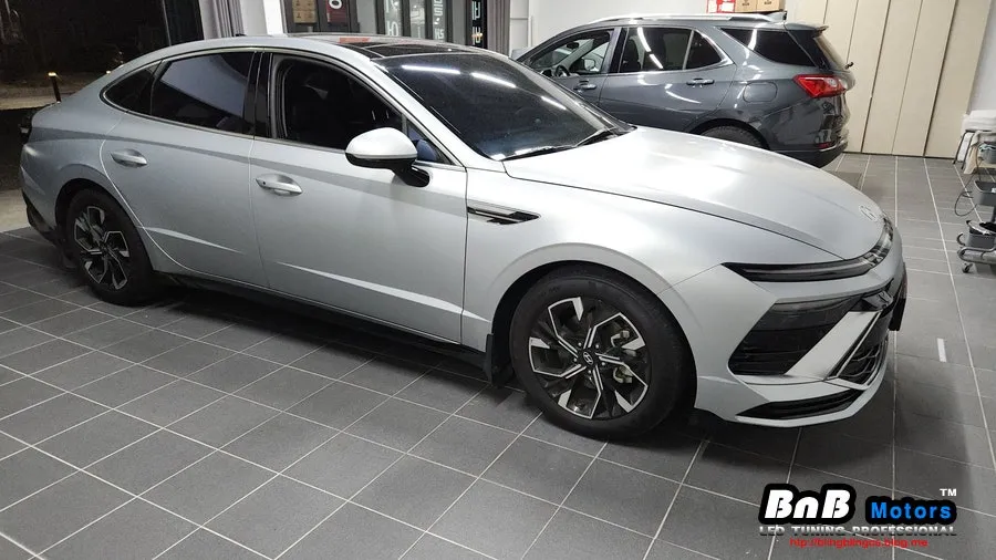 Hyundai Sonata Ambient Lighting Review — Enhanced Interior Mood photo 2