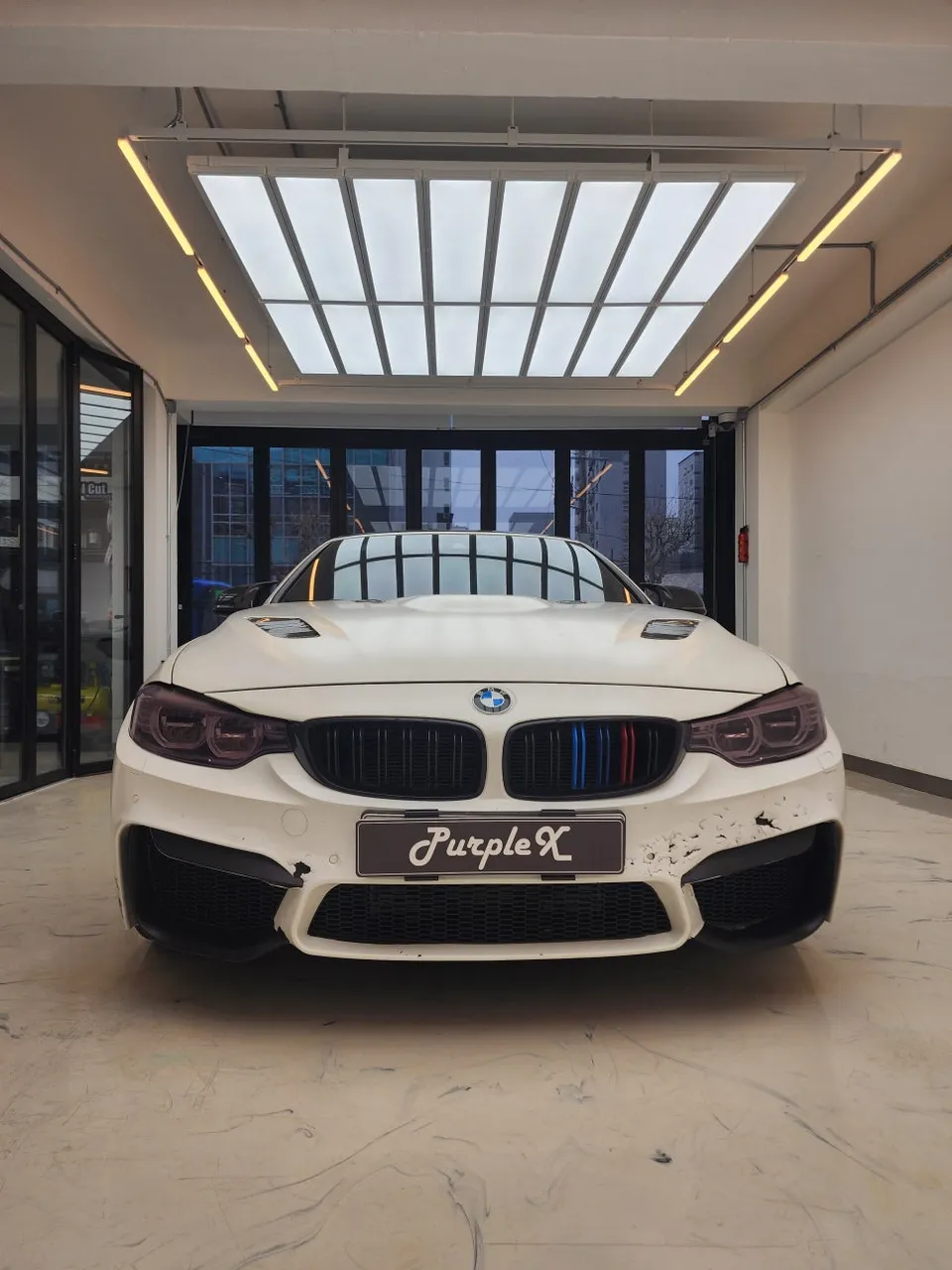 BMW 4シリーズ カブリオレのカーラッピング事例|費用目安・仕上がり 施工写真 3-1