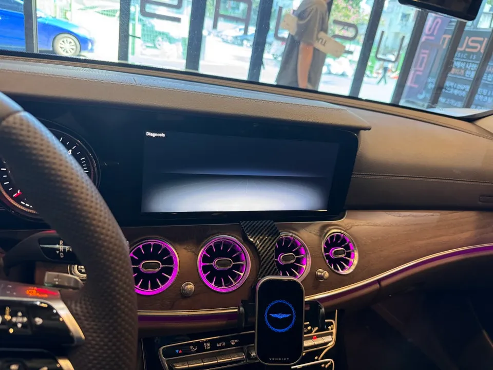 Mercedes-Benz E-Class W213 ambient lighting - Mercedes-Benz E-Class W213 Ambient Lighting Review photo 5