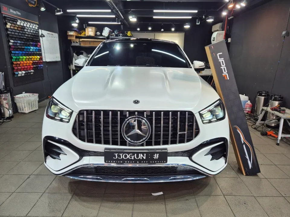 Mercedes-Benz GLEのPPF施工事例｜無光・ルーフトップ 施工写真 1-1