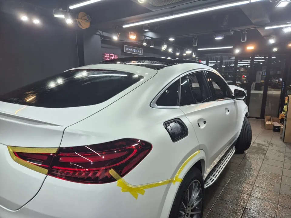 Mercedes-Benz GLEのPPF施工事例｜無光・ルーフトップ 施工写真 1-3