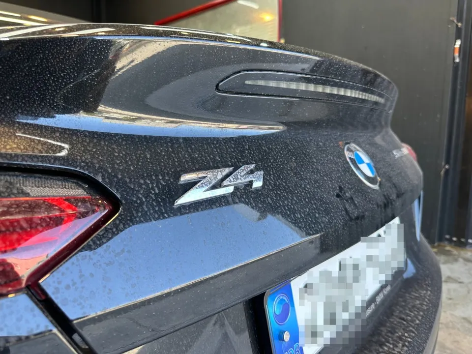 BMW Z4のガラスコーティング事例 施工写真 1-2