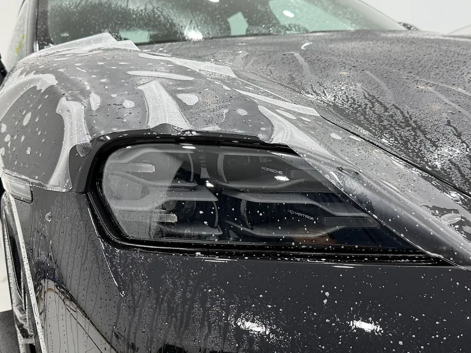 Porsche Taycan 4S PPF施工事例|無光フィルムで魅せるカスタム 施工写真 2-1