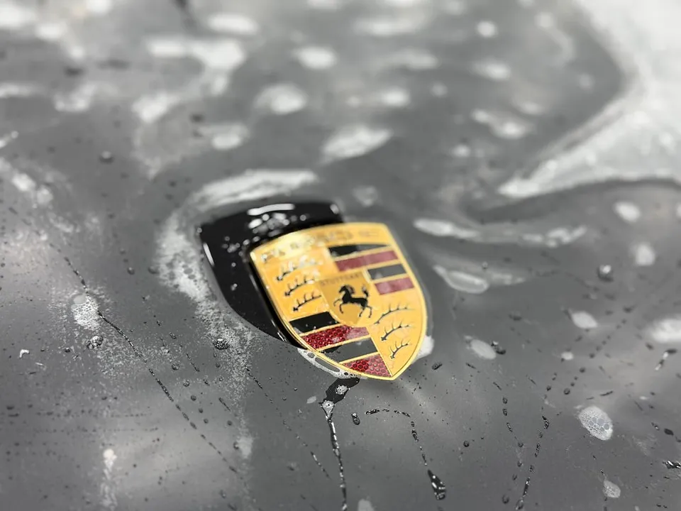Porsche Taycan 4S PPF施工事例|無光フィルムで魅せるカスタム 施工写真 1-2