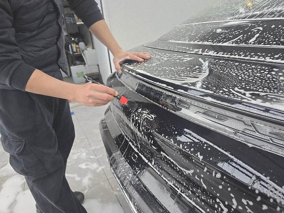 Porsche Taycan 4S PPF施工事例|無光フィルムで魅せるカスタム 施工写真 1-3