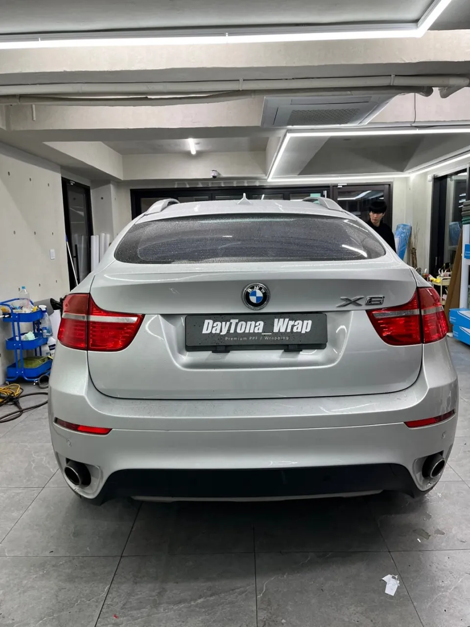 BMW X6 vinyl wrap - BMW X6 Satin Black Vinyl Wrap Review — Premium Matte Finish photo 4