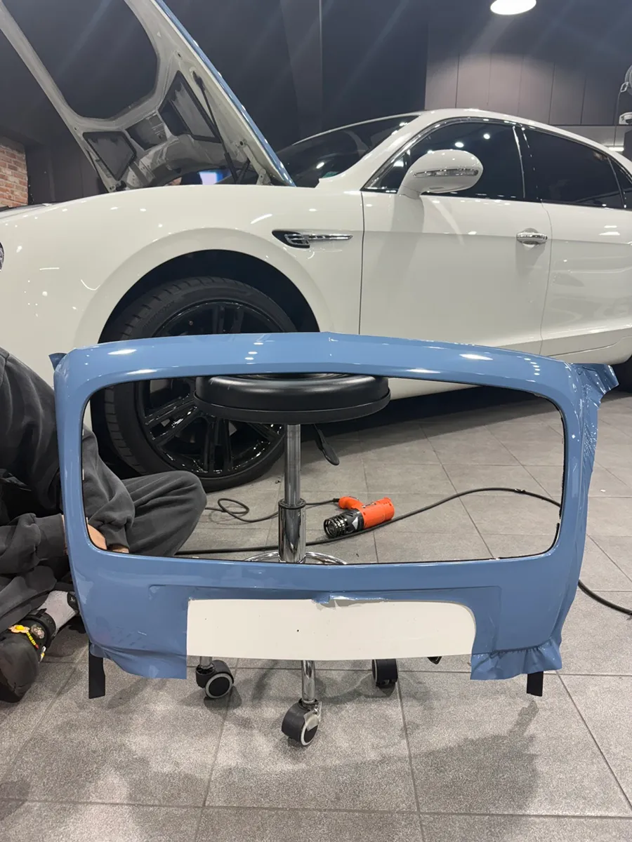 Bentley Flying Spurのカーラッピング事例|費用目安・仕上がり 施工写真 3-1