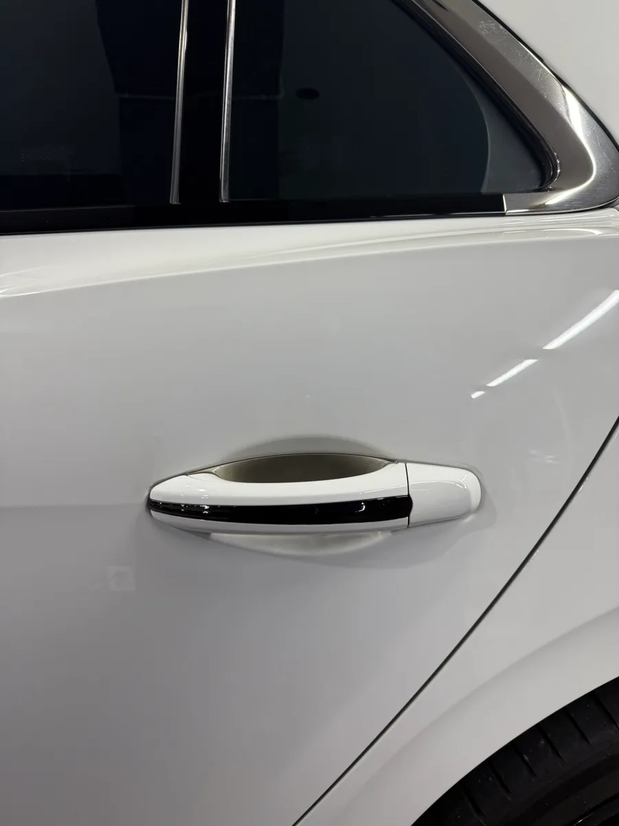 Bentley Flying Spurのカーラッピング事例|費用目安・仕上がり 施工写真 3-2