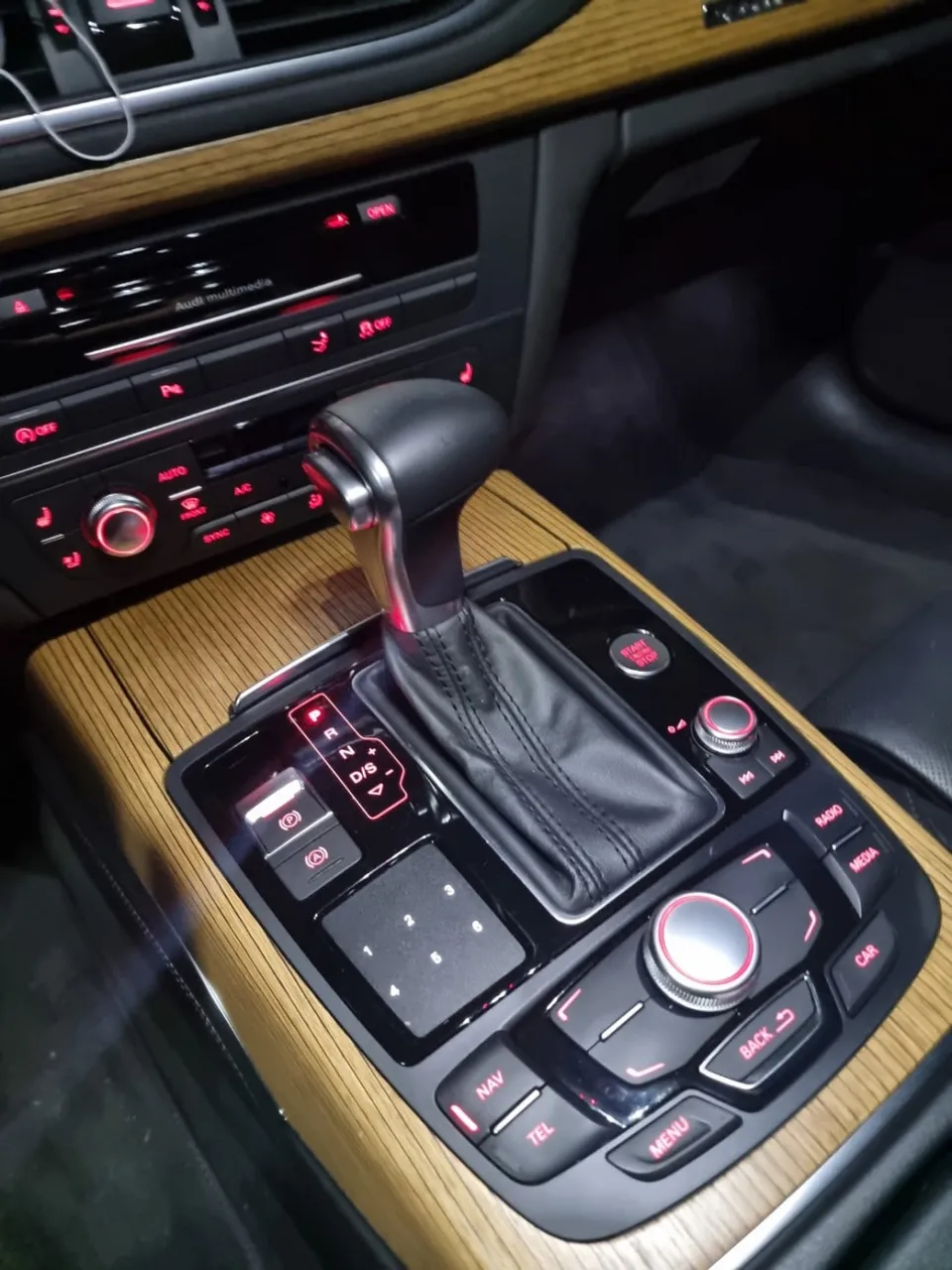 Audi A7 steering wheel - Audi A7 Steering Wheel Customization Review — Enhanced Interior photo 4