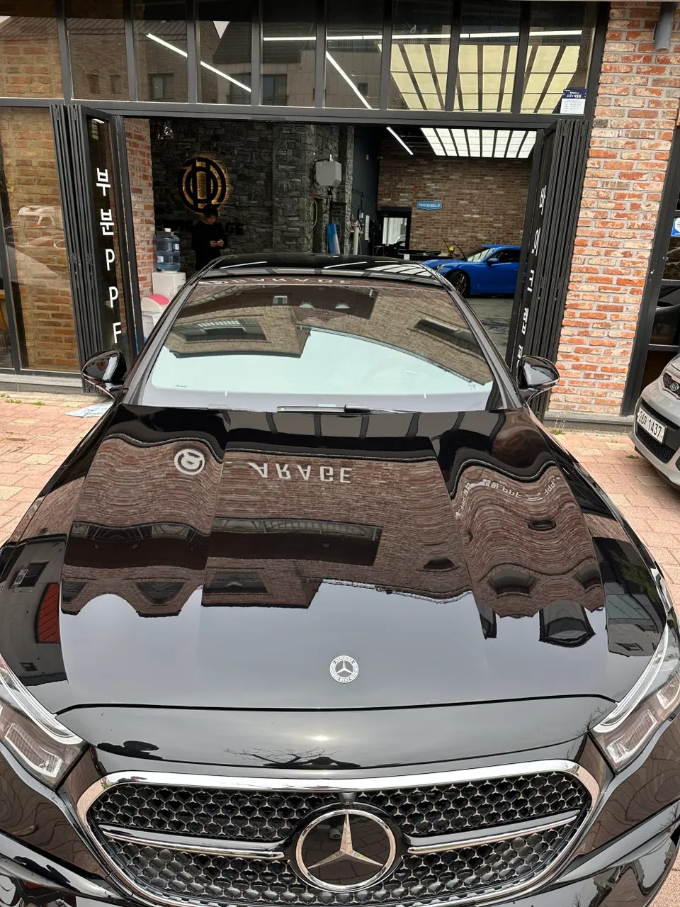 Mercedes-Benz EクラスのPPF施工事例｜費用目安・仕上がり 施工写真 2-3