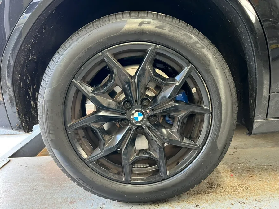BMW X3のホイールリペア・塗装事例 施工写真 3-1